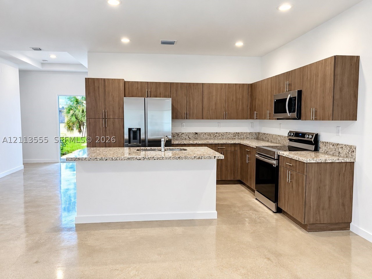 104 Nw 31st Ave - Photo 6 of 32
