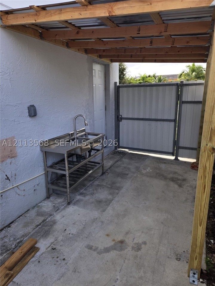 15101 Sw 307th St #15101 - Photo 3 of 8