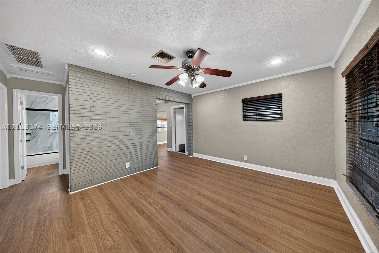 5265 Ne 1st Ter #5265 - Photo 2 of 30