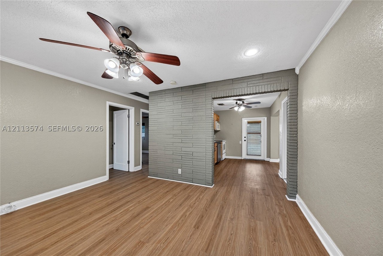 5265 Ne 1st Ter #5265 - Photo 5 of 30