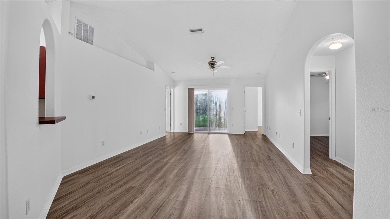 15 Renmont Ct - Photo 2 of 26