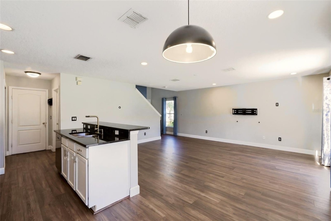 1630 Portcastle Cir - Photo 6 of 22