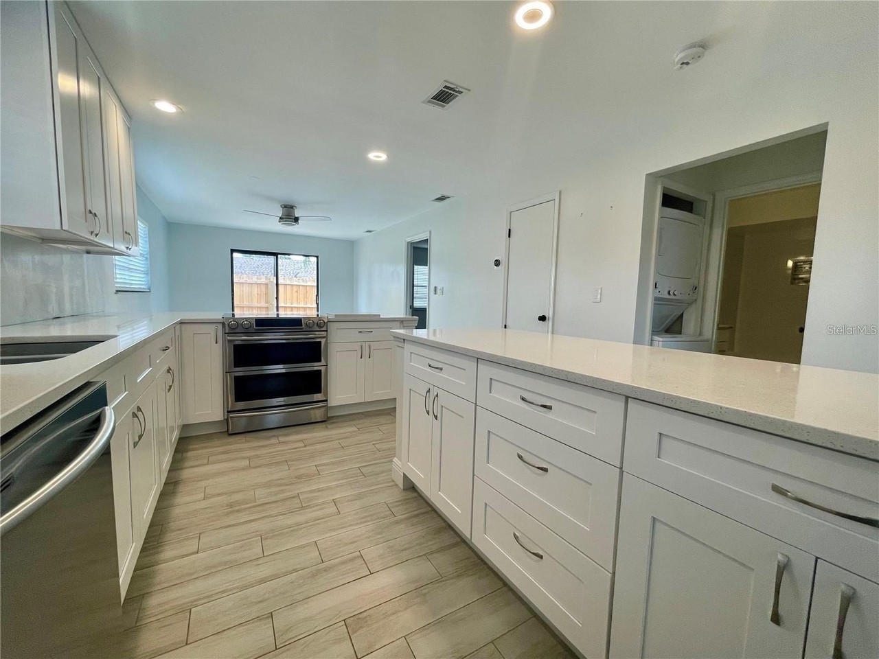2334 Bahamas Ct - Photo 6 of 23