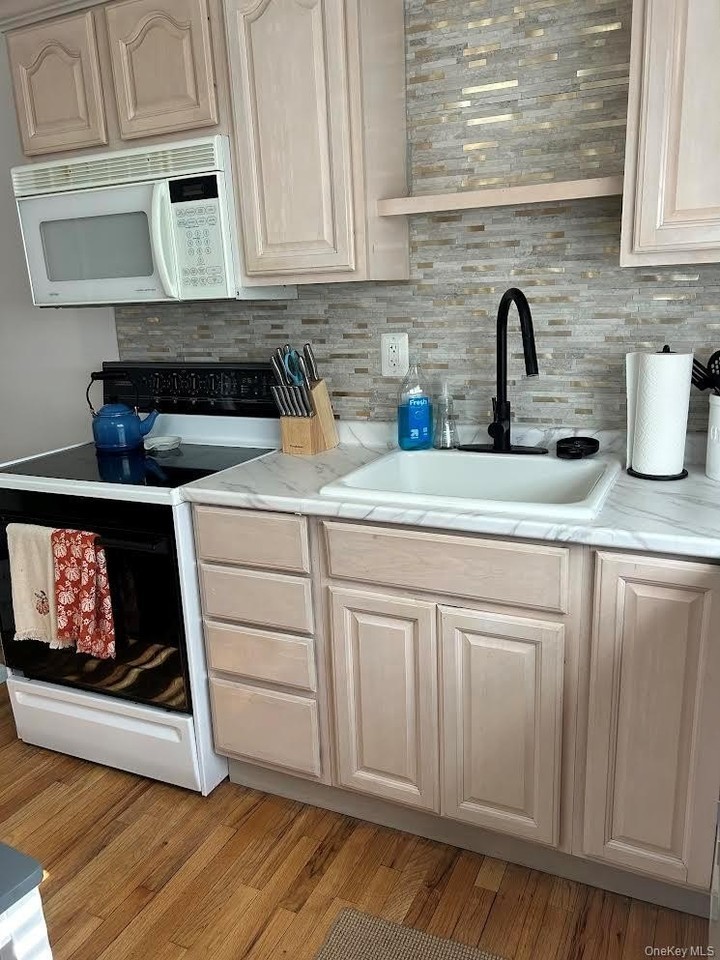 11 Sexton Pl #2 - Photo 3 of 11