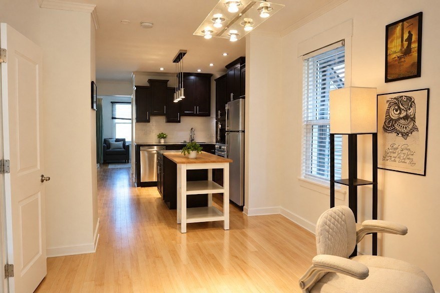3406 W Dickens Ave #2 - Photo 4 of 10