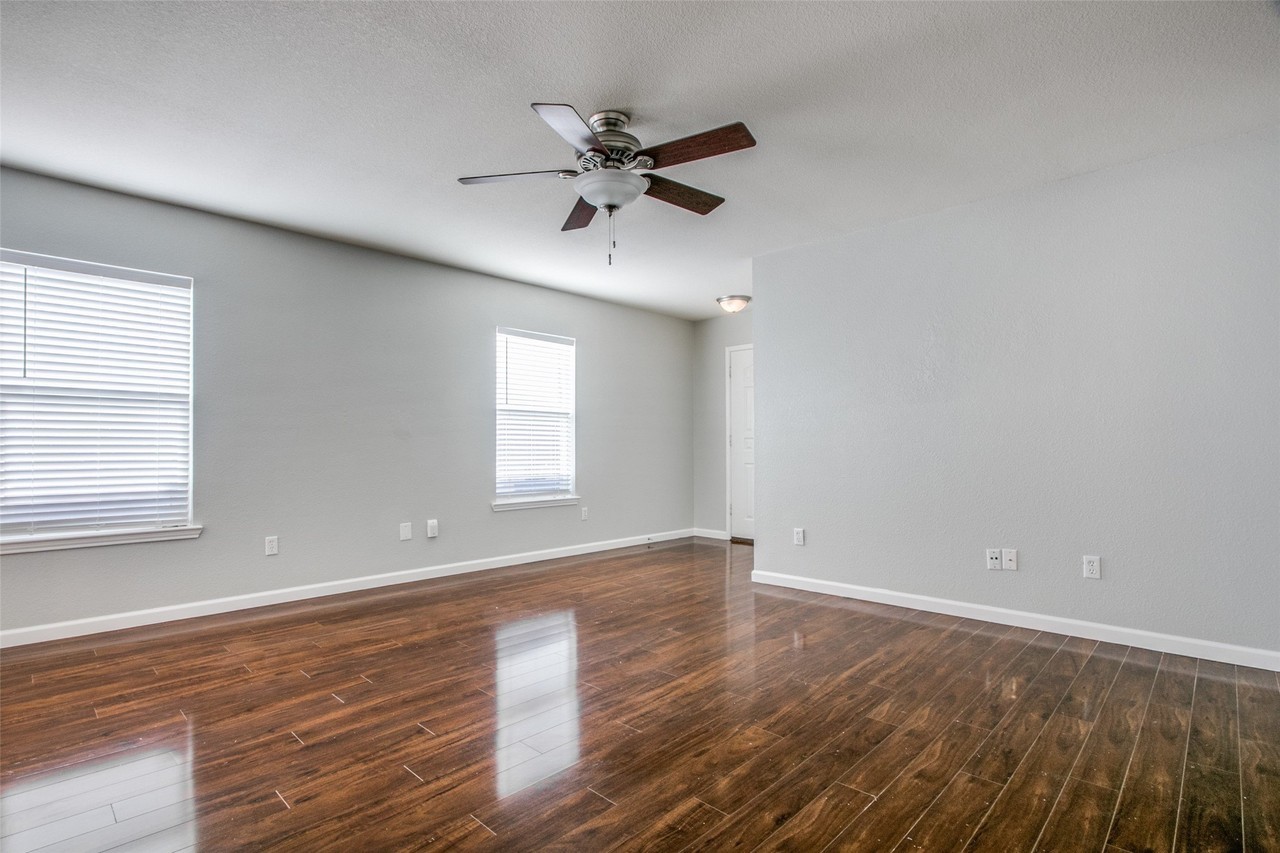 1120 Piedmont Dr - Photo 5 of 23