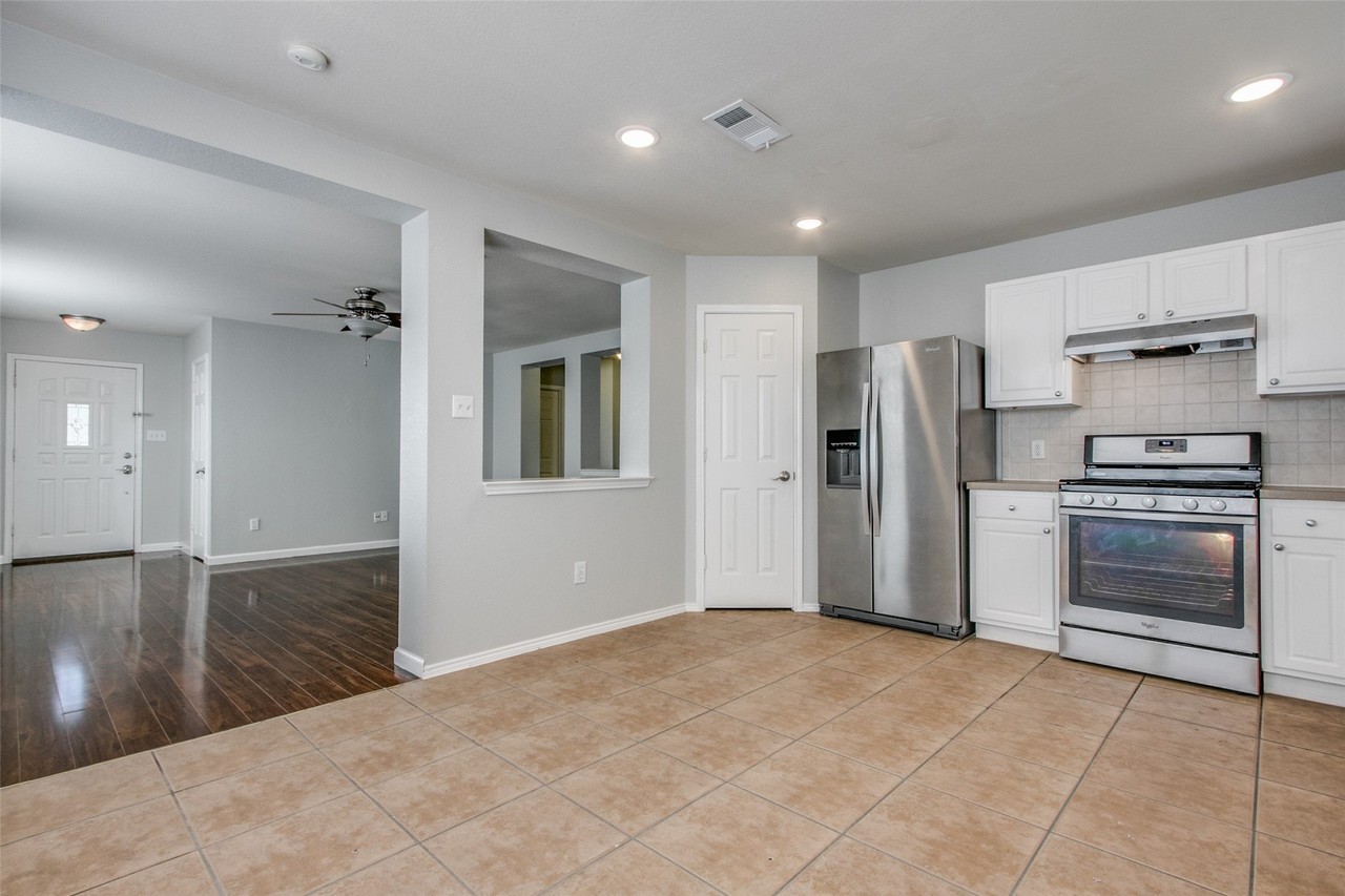 1120 Piedmont Dr - Photo 7 of 23