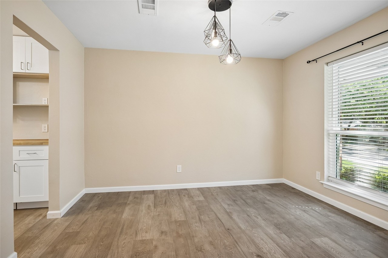 2013 Vista View Rd - Photo 4 of 17