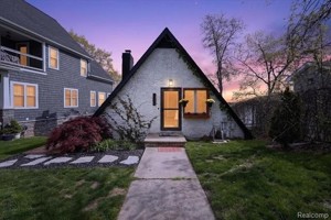 featured image of 12078 Mantawauka Dr
