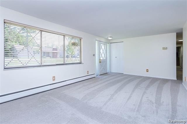 2750 Frankson Ave - Photo 4 of 47
