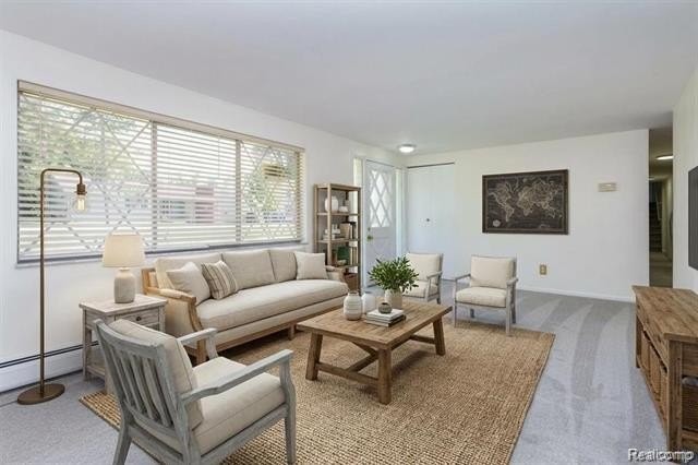 2750 Frankson Ave - Photo 5 of 47