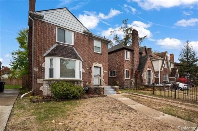 18290 Prairie St - Photo 2 of 26