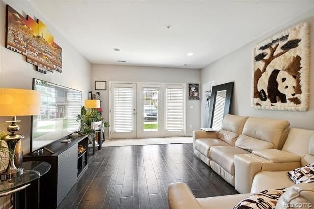 5662 Arbor Chase Dr - Photo 4 of 26