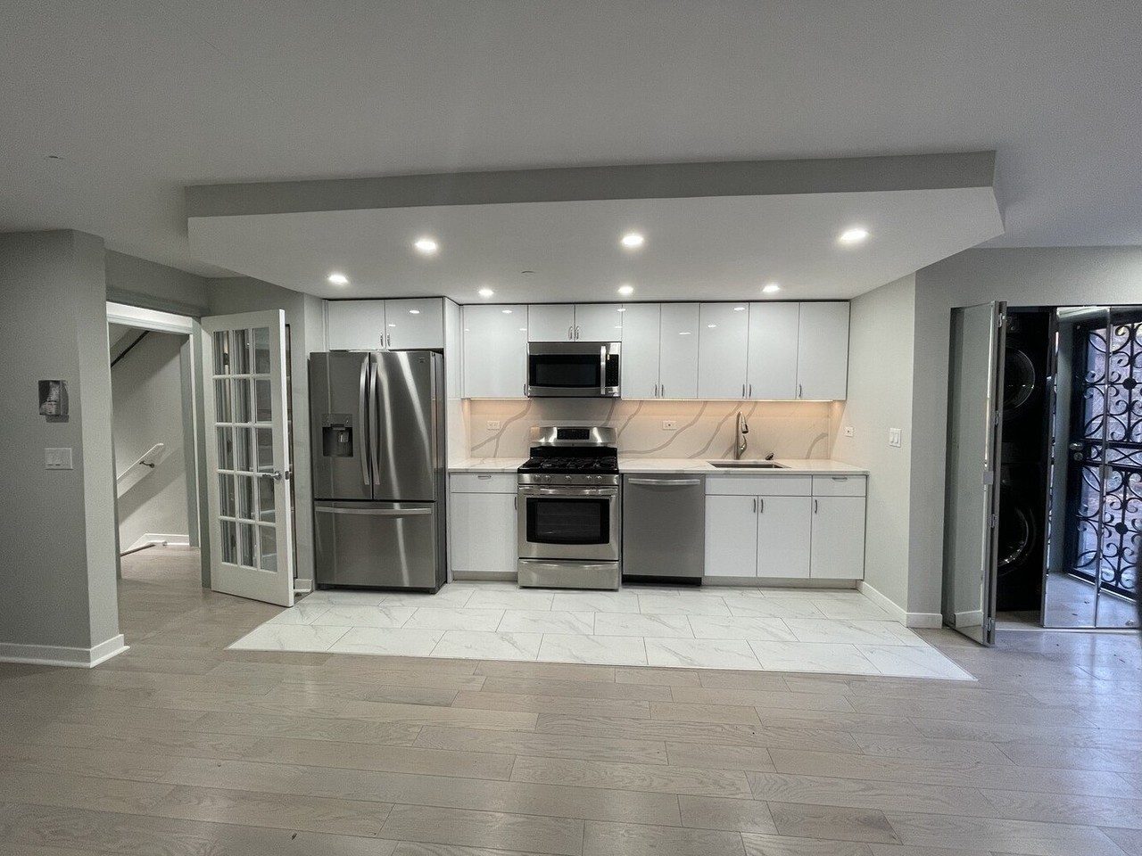 16 W 122nd St - Photo 2 of 10
