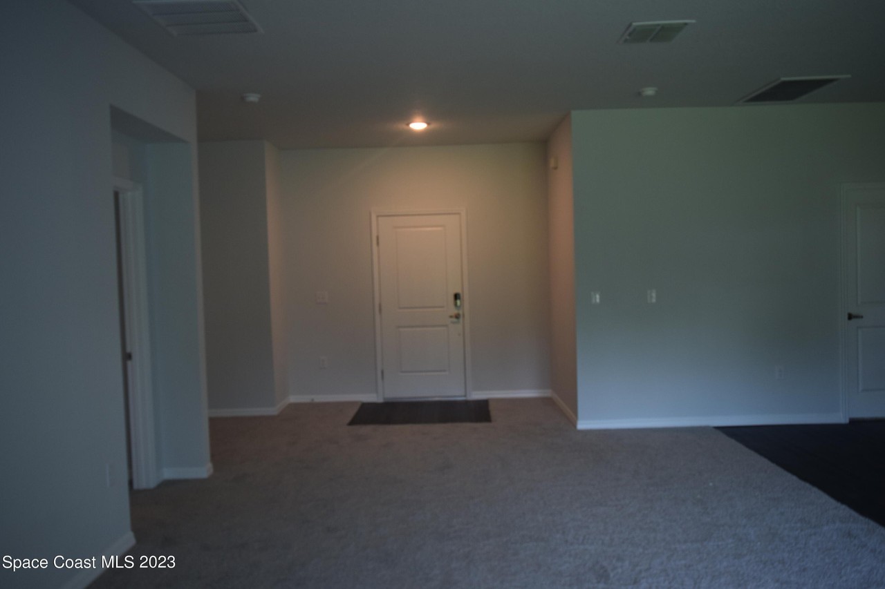 133 Finkle St Sw - Photo 2 of 20