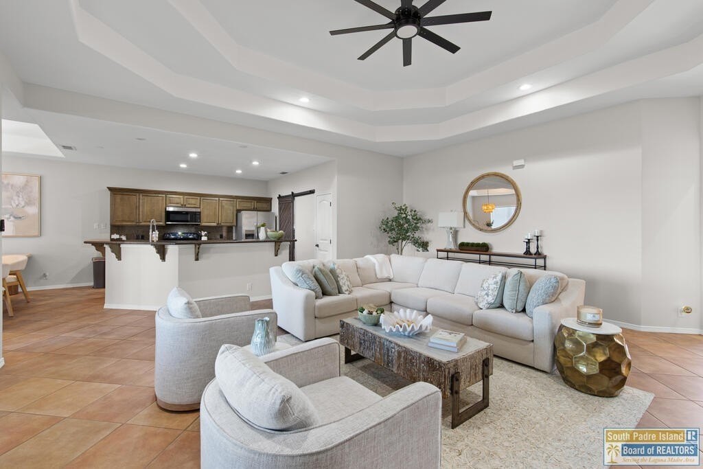 25 Hacienda Dr - Photo 5 of 37