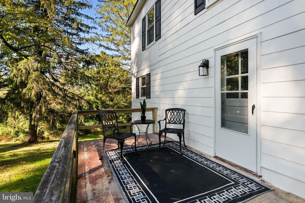 1824 Hillside Rd - Photo 3 of 46
