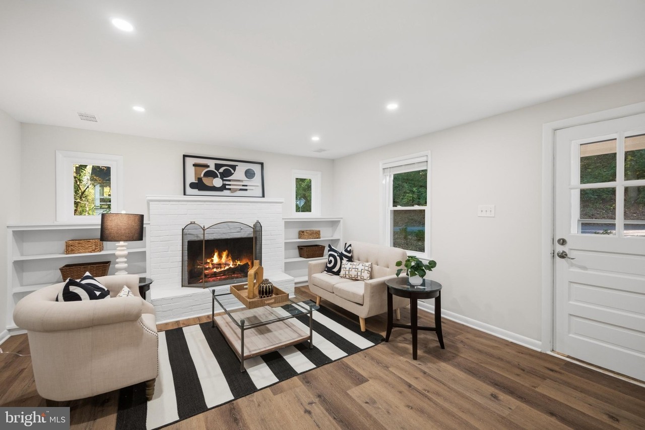 1824 Hillside Rd - Photo 4 of 46