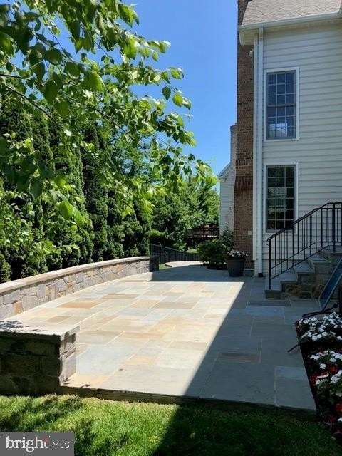 300 Deep Trail Ln - Photo 4 of 11