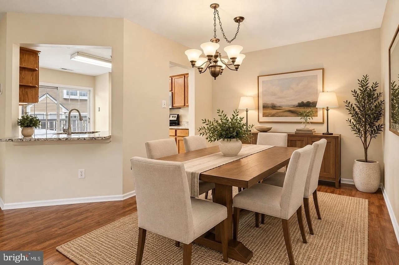 1426 Angela Ct - Photo 5 of 42