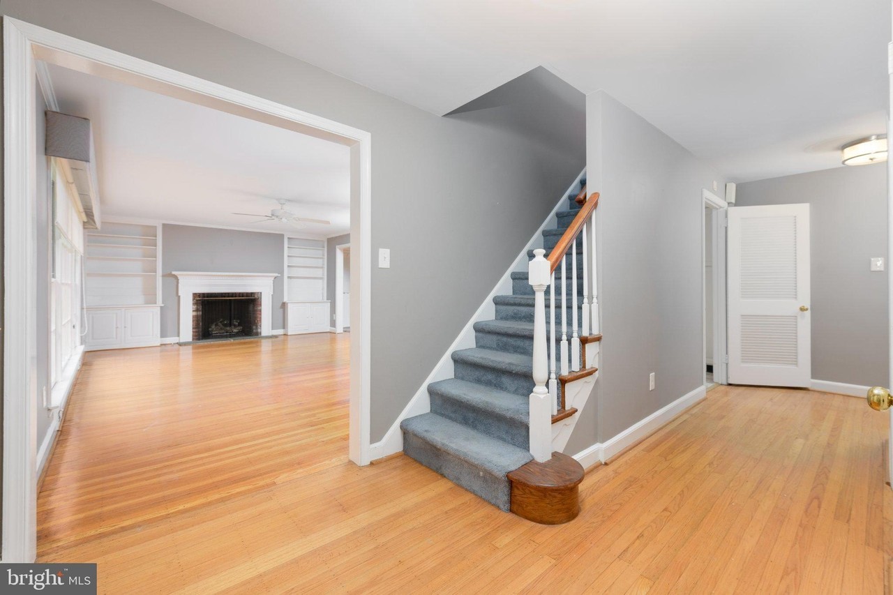 232 Spruce Tree Rd - Photo 2 of 30