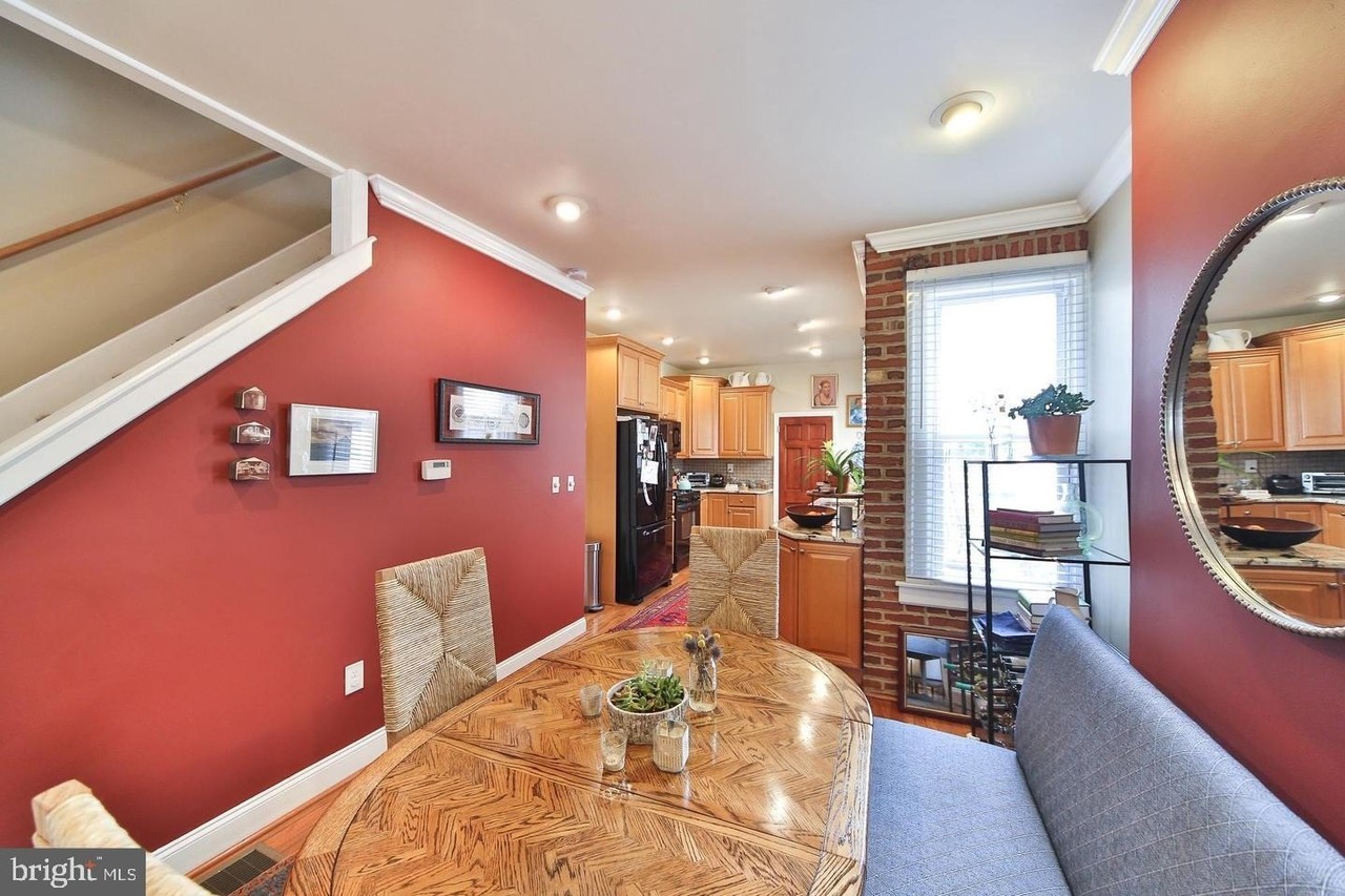 107 Ford St - Photo 7 of 24