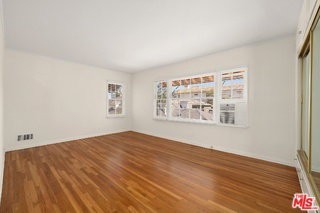 1505 Selby Ave - Photo 4 of 8