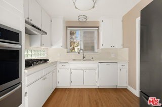1505 Selby Ave - Photo 7 of 8