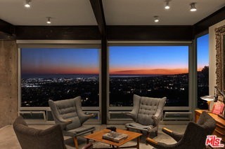 2355 Sunset Plaza Dr - Photo 5 of 8