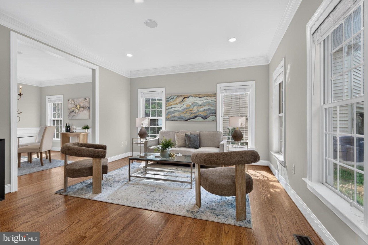 889 Ballou St - Photo 6 of 50