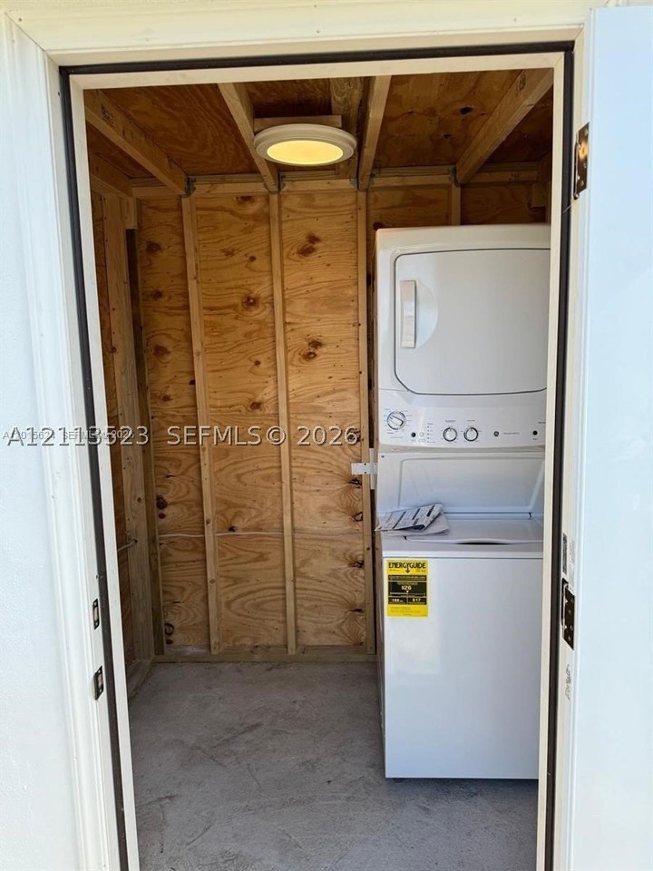 4129 Sw 23rd St #S - Photo 4 of 4