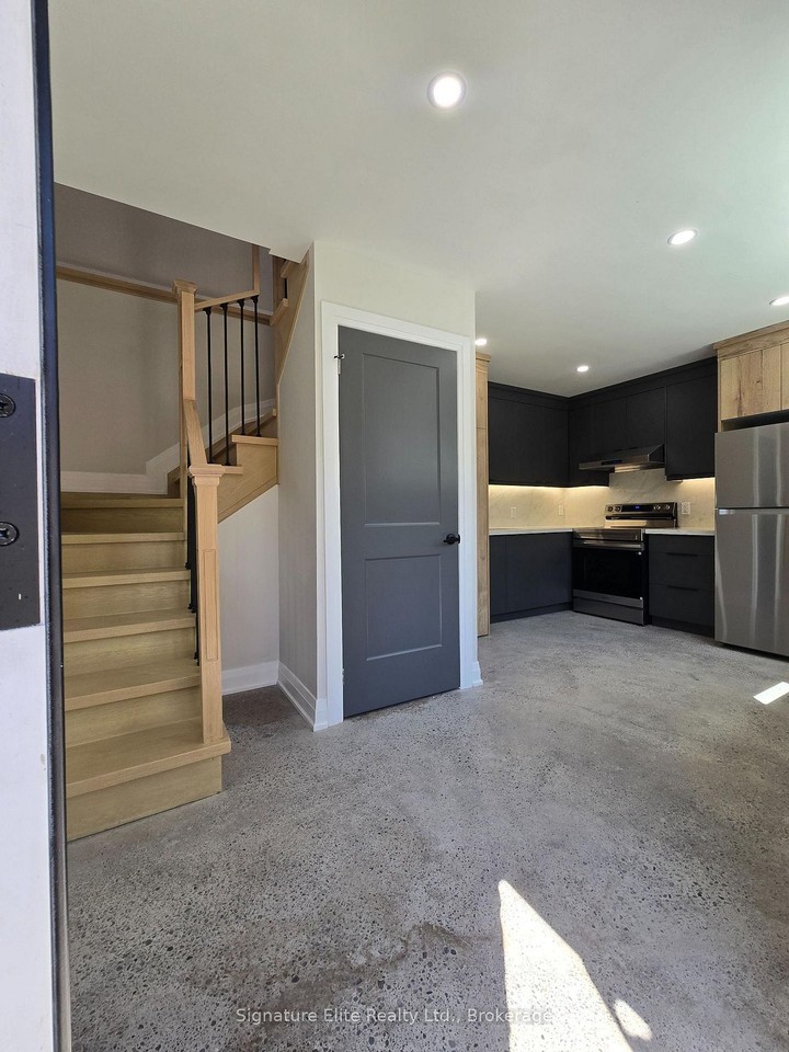 46 Pitt Avenue - Photo 4 of 13