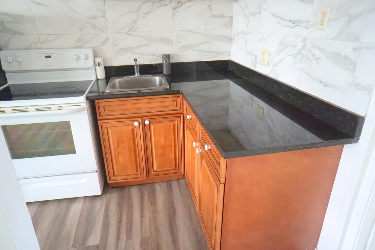1071 Northeast 24th Avenue - Photo 6 of 25