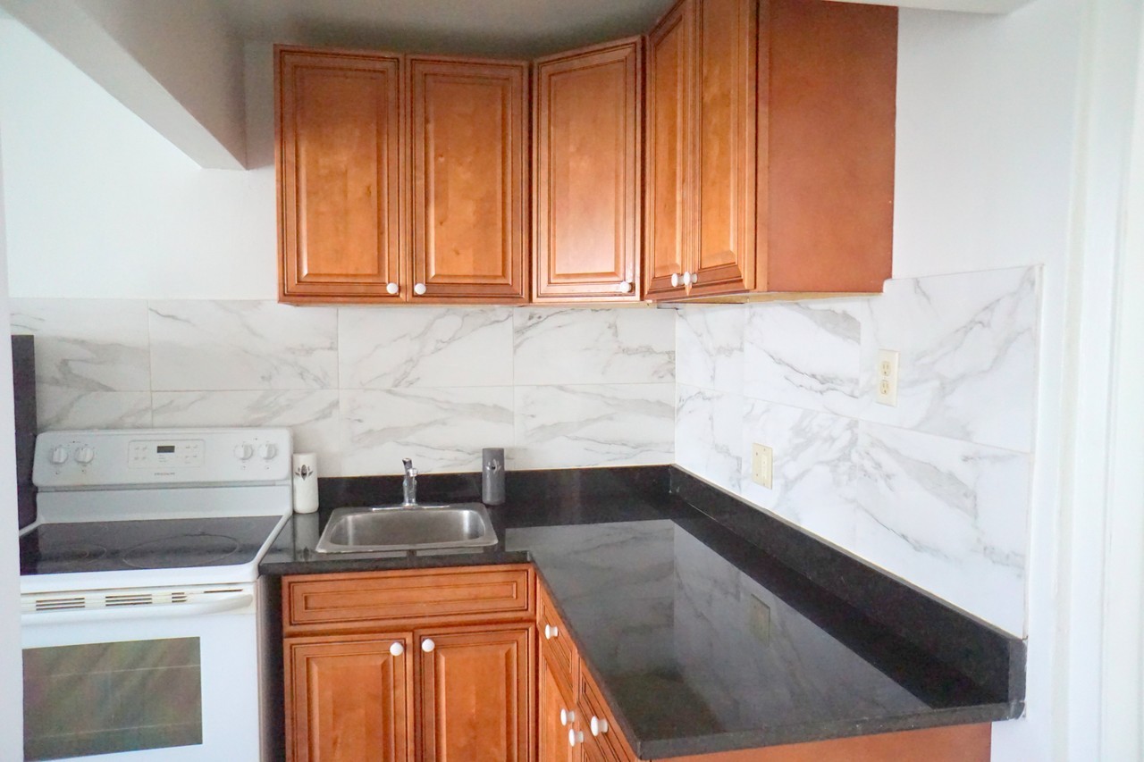 1071 Northeast 24th Avenue - Photo 7 of 25