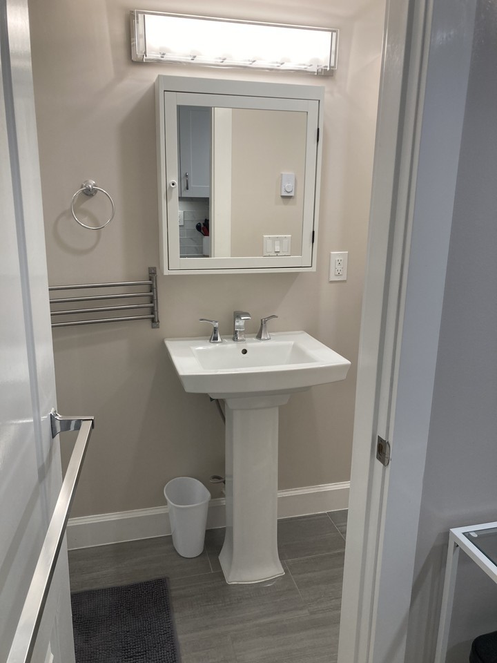 1550 Comox Street #3 - Photo 5 of 23