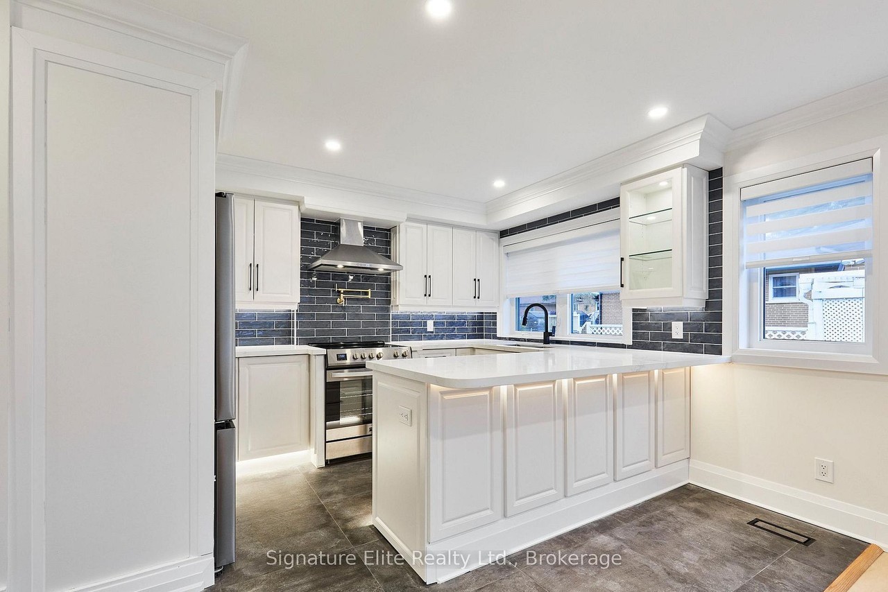 107 Coronation Drive - Photo 3 of 26