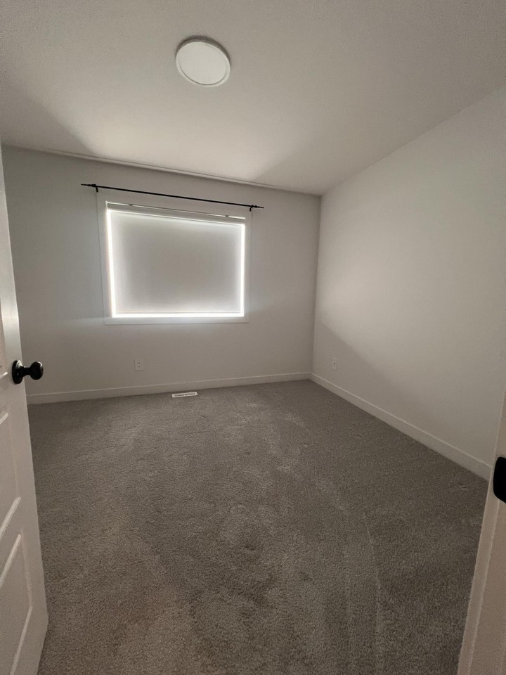 7133 178 Avenue - Photo 7 of 14