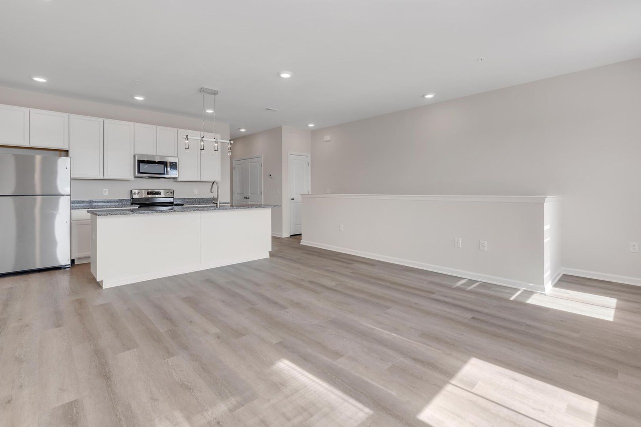 Sadsbury Square - Photo 4 of 20
