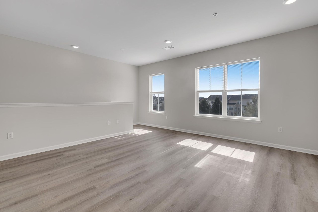 Sadsbury Square - Photo 5 of 20