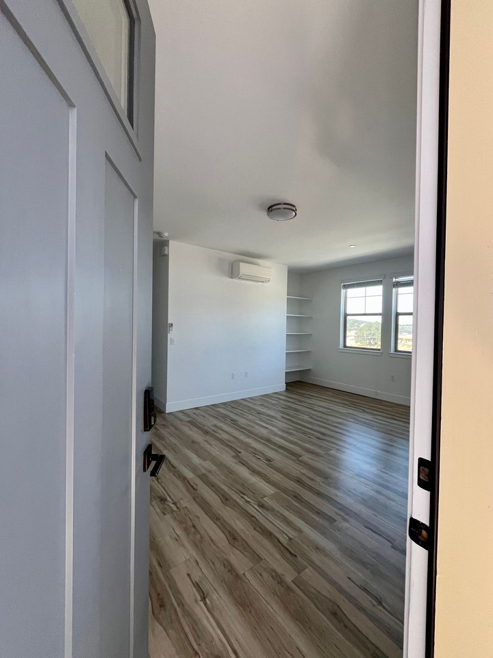 Emerald Ridge Apartments - Photo 7 of 45
