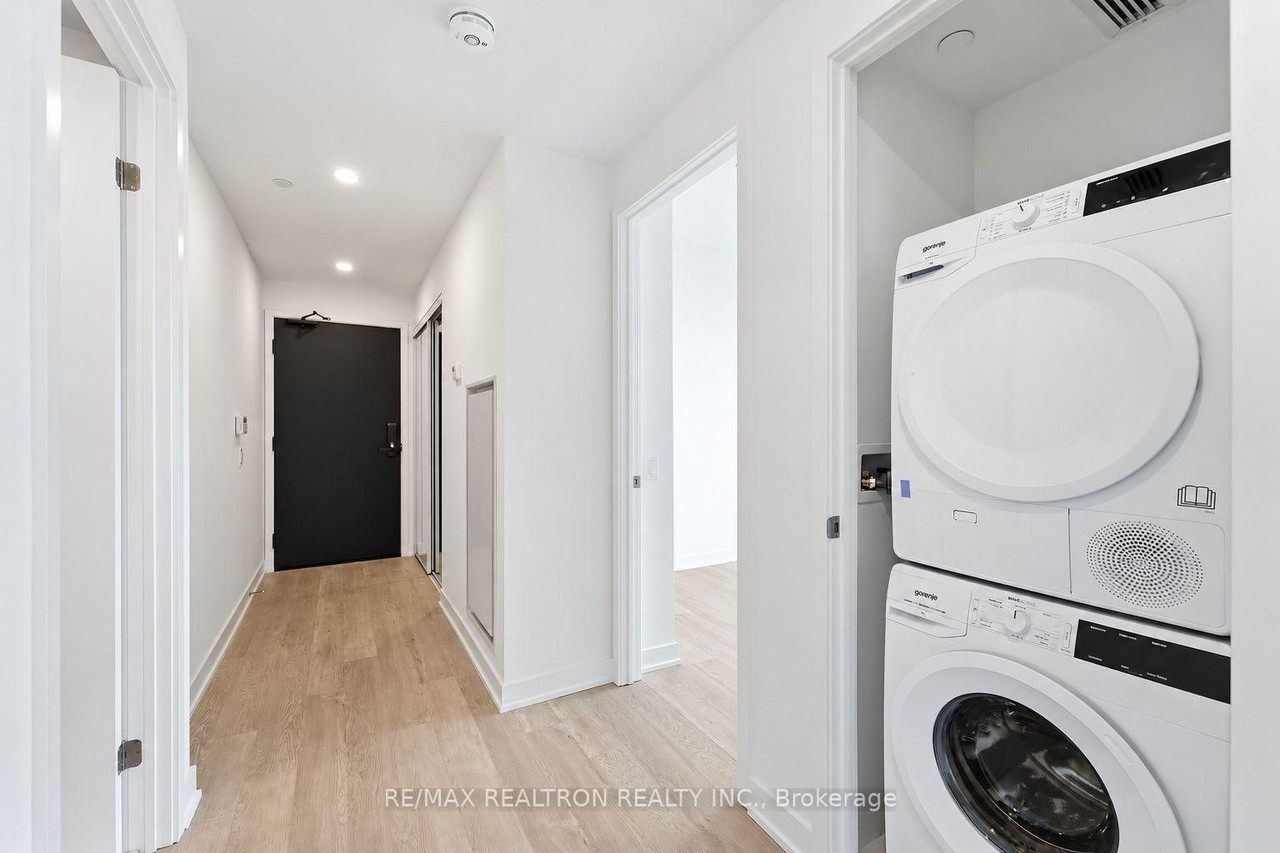 88 Queen Street East #4711 - Photo 4 of 19