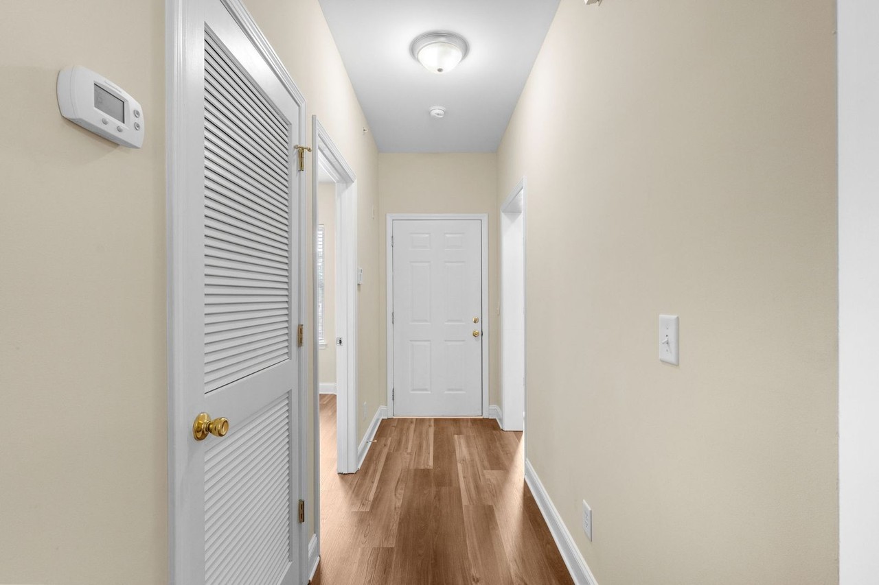239 Portsmith Dr #7 - Photo 3 of 23