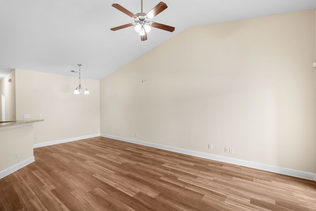 239 Portsmith Dr #7 - Photo 5 of 23