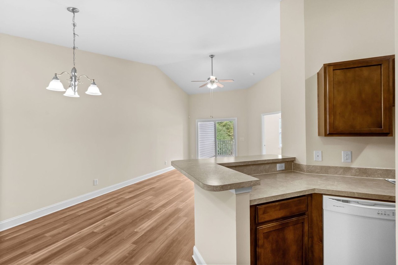 239 Portsmith Dr #7 - Photo 6 of 23