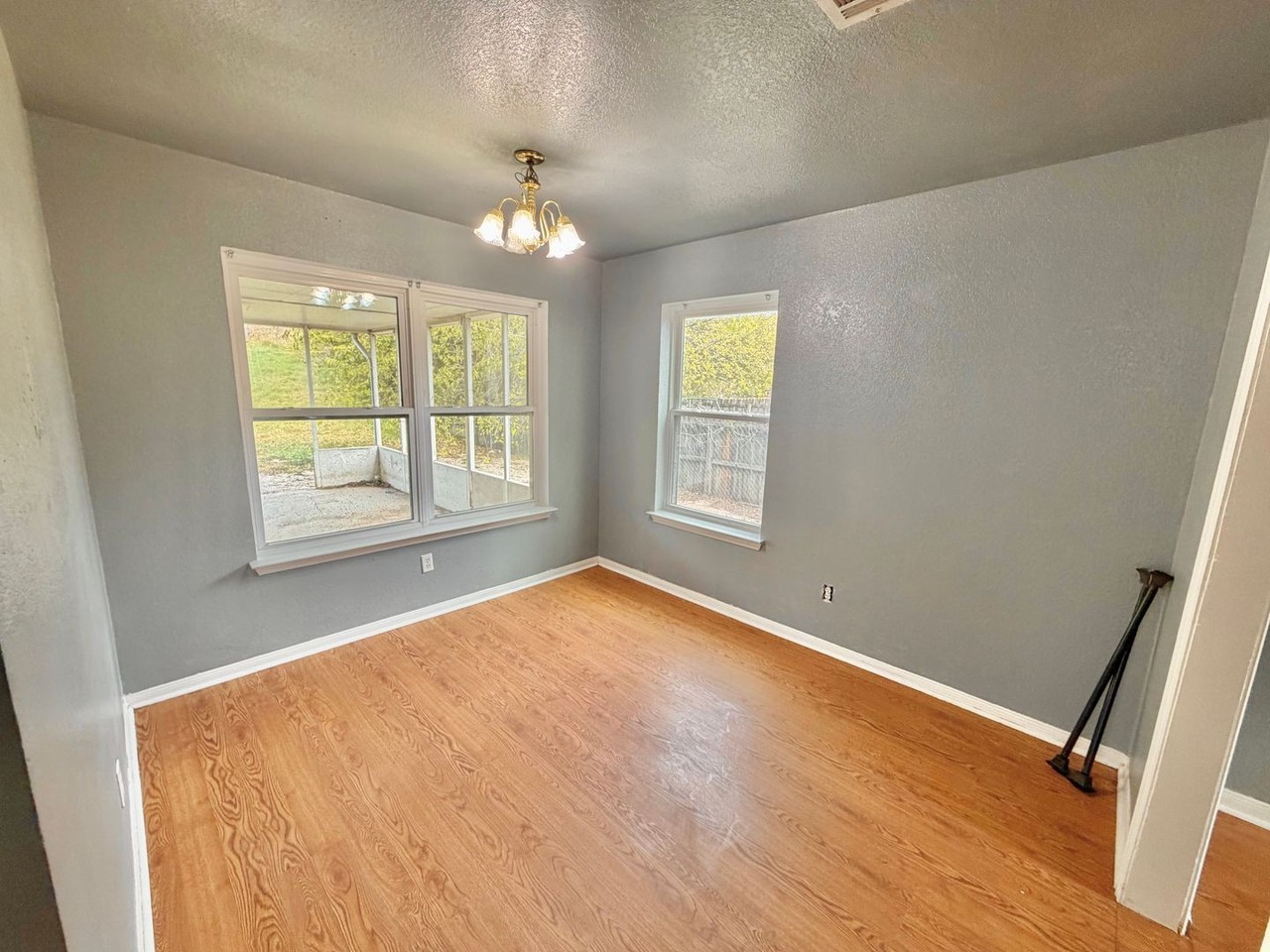 807 N 5th St - Photo 3 of 26