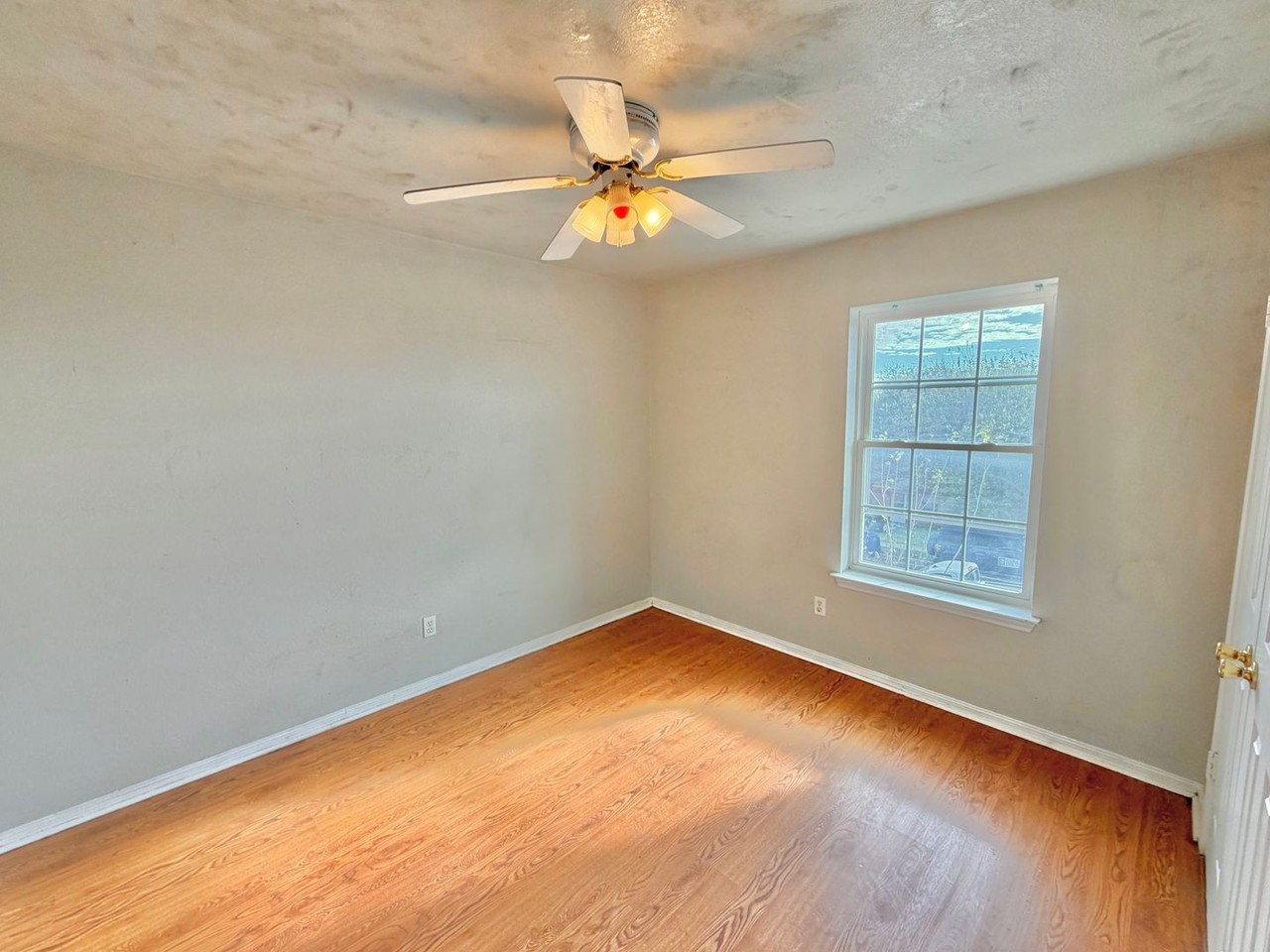 807 N 5th St - Photo 7 of 26