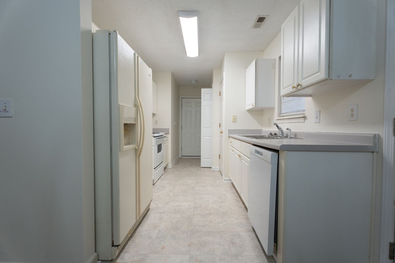 108 Pine Ridge Ln - Photo 5 of 16