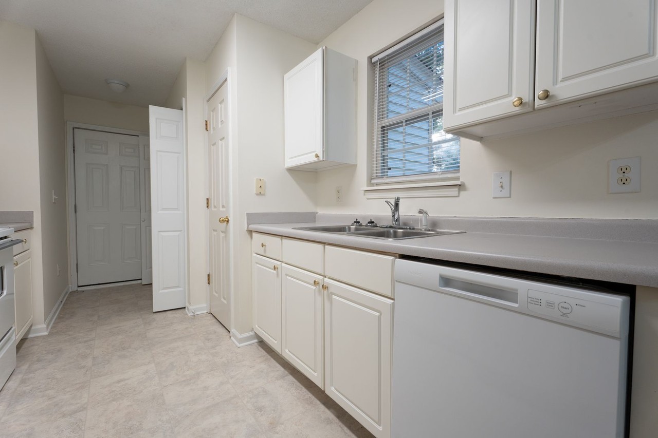 108 Pine Ridge Ln - Photo 7 of 16