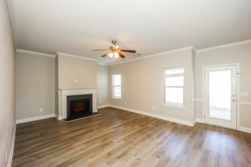 758 Sugarloaf Way - Photo 4 of 16