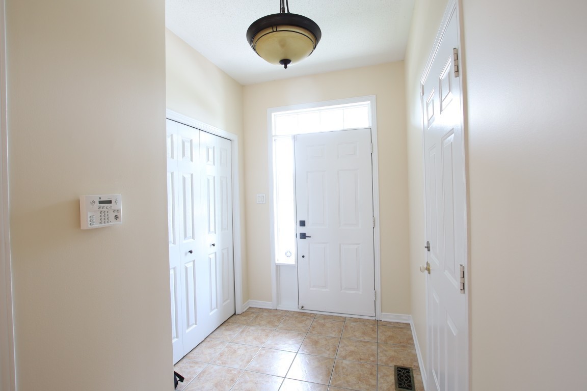229 Portrush Ave - Photo 2 of 25